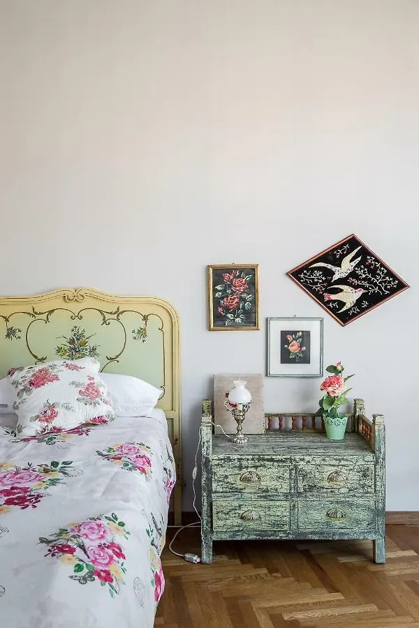La Casa Dei Fiori Apartment Bologna Italy