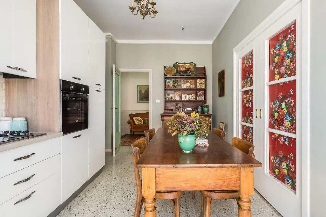 La Casa Dei Fiori Apartment Bologna 0*,  Italy