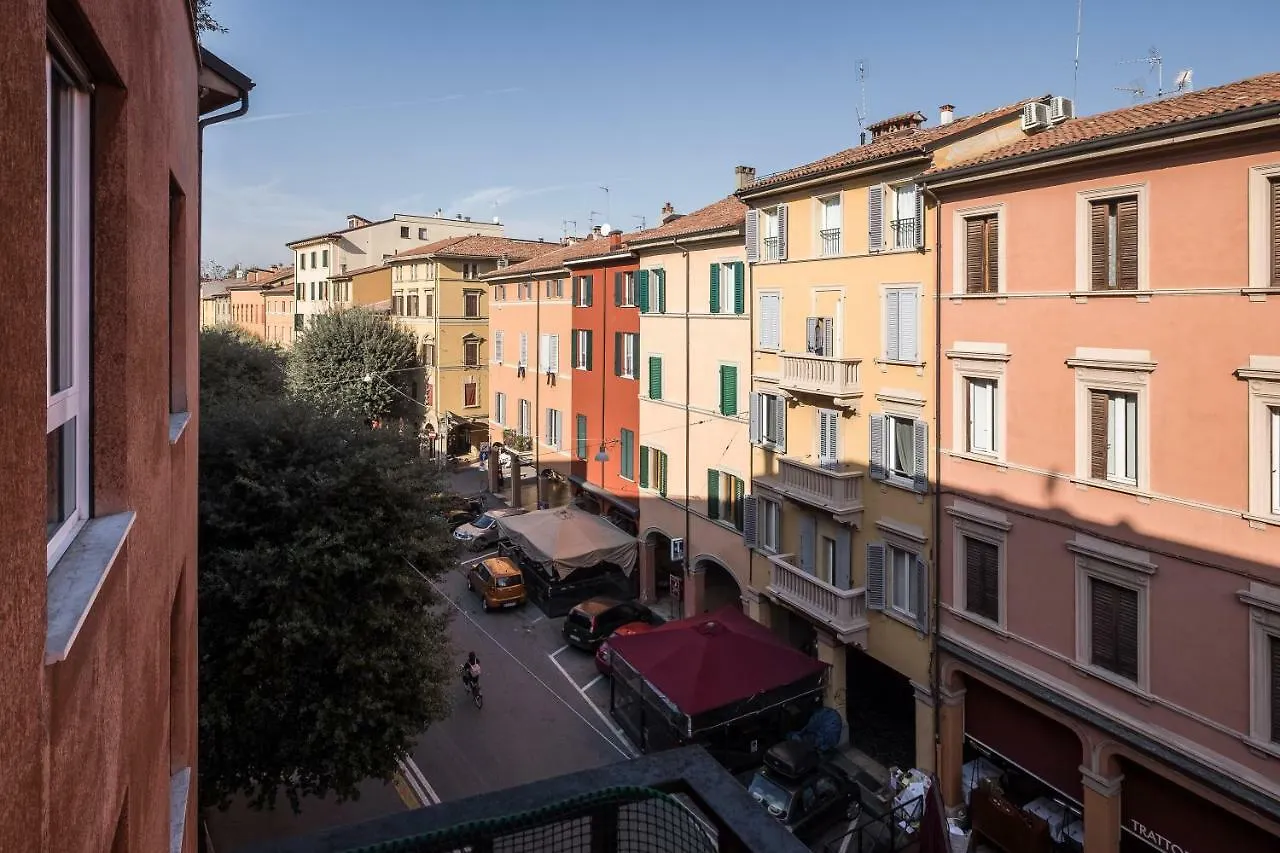 La Casa Dei Fiori Apartment Bologna Italy