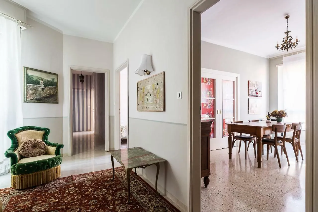 Апартаменты La Casa Dei Fiori Болонья